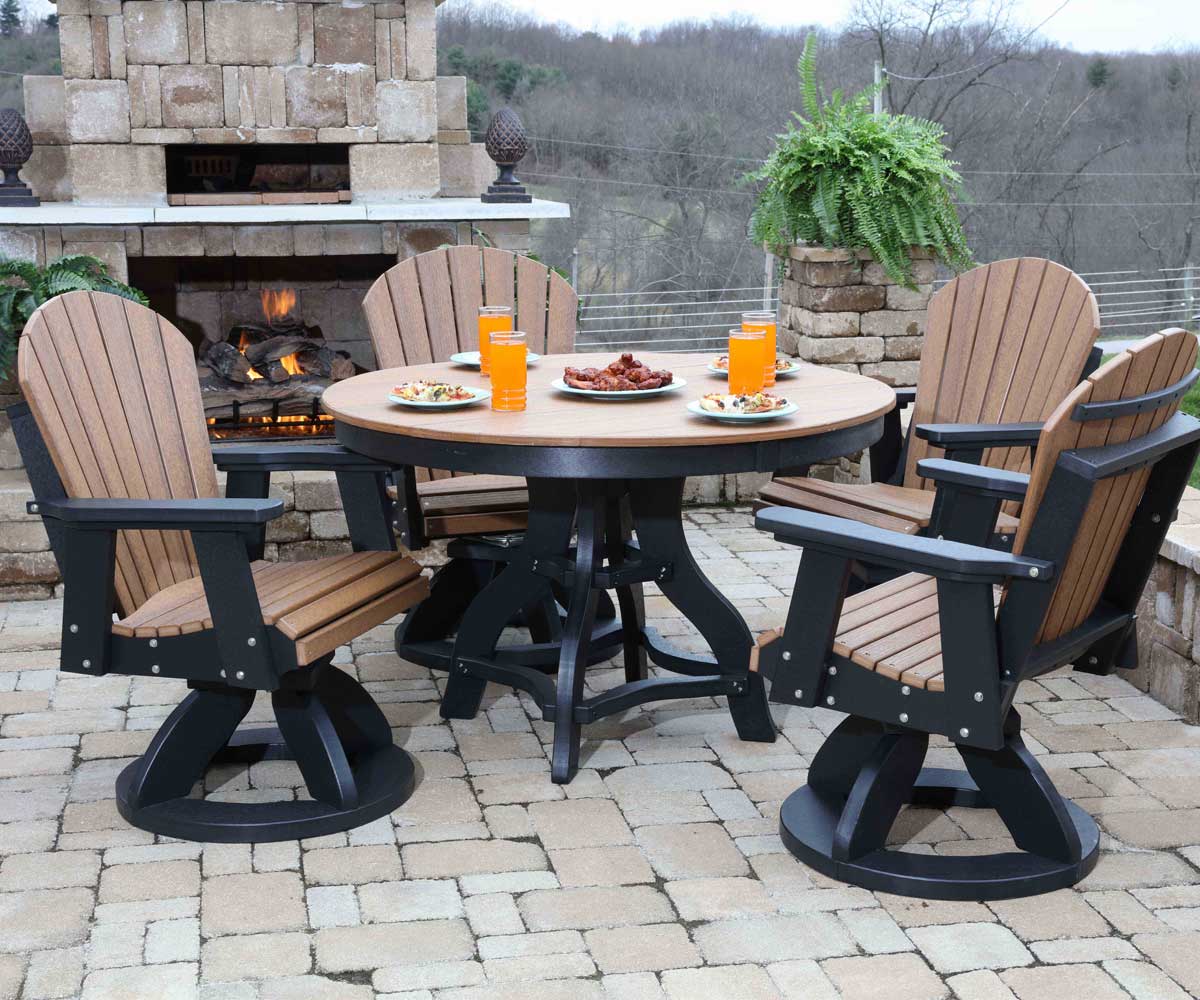 use a round wood kitchen table on patio